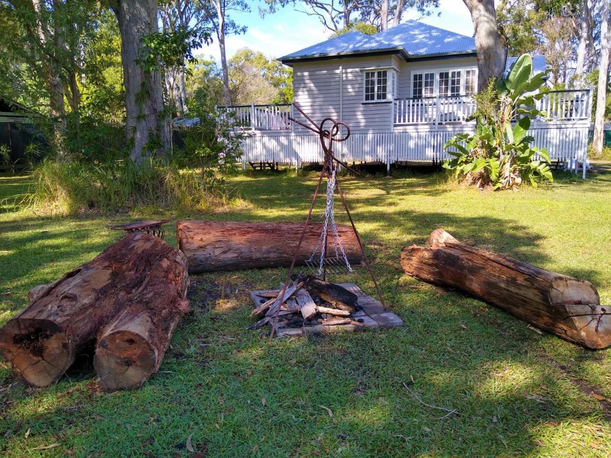 Lake Weyba Noosa Lodge & Kangaroos بيرجيان بيتش المظهر الخارجي الصورة